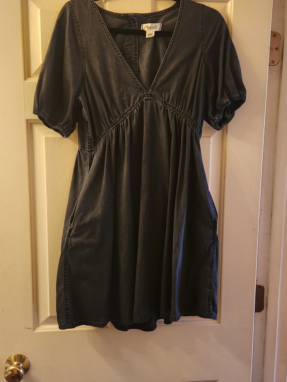 Madewell Faded Denim Black Short Sleeve V‑Neck Mini Dress